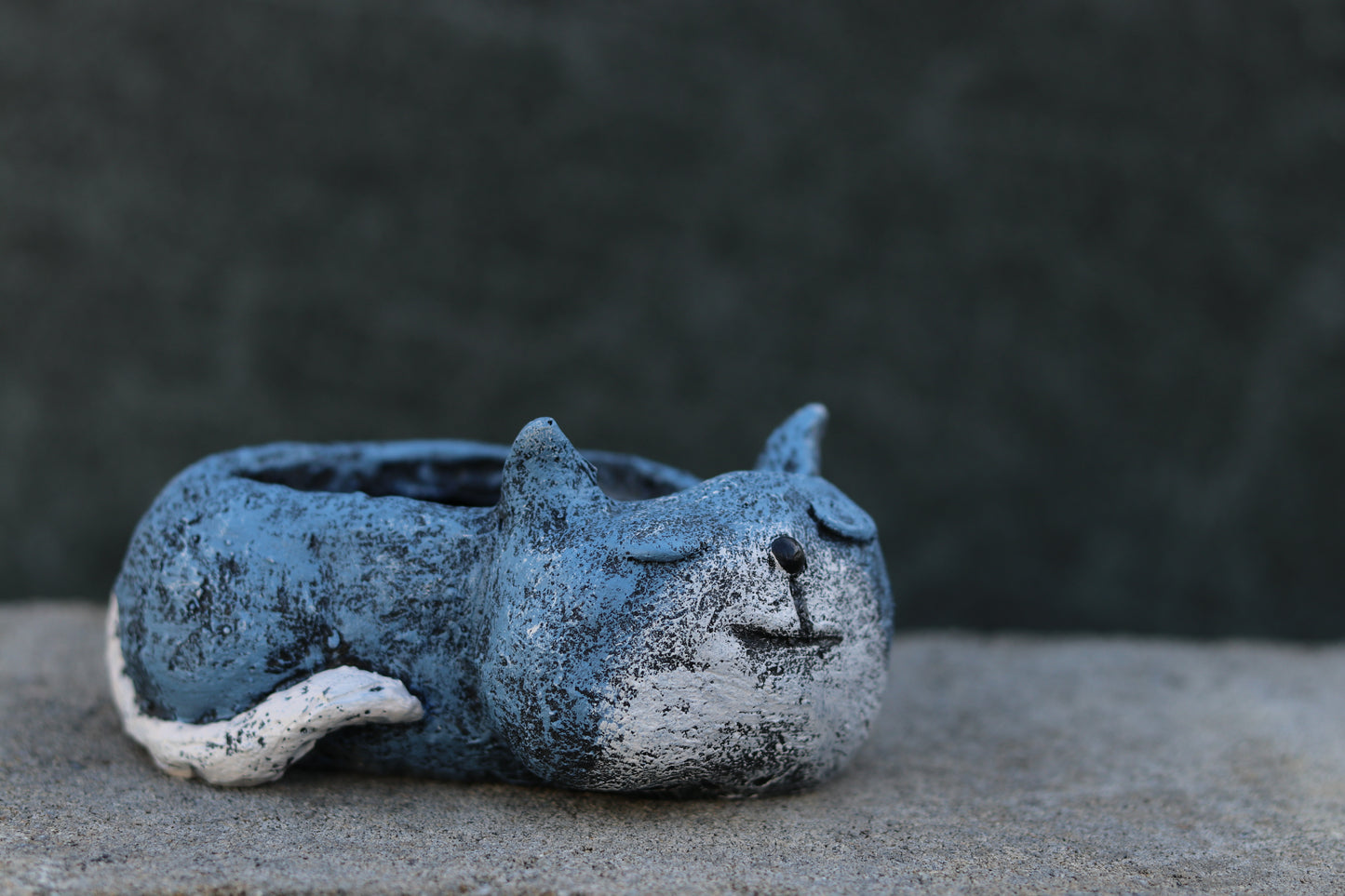 Blue Sleeping Cat Blobhouse Planter