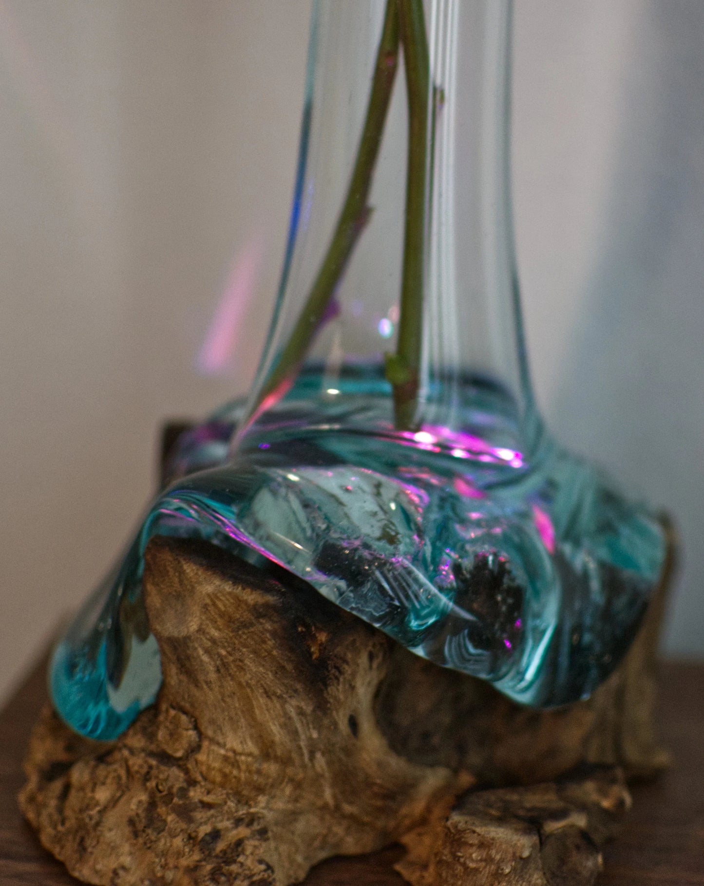 Molten Glass & Gamal Root Patterned Flower Vase